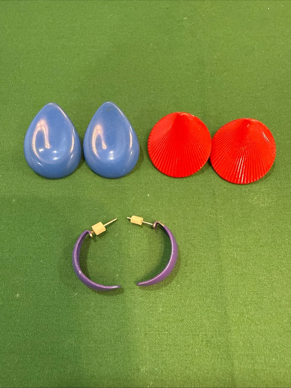 Set Of 3 Metal Pierced Earrings Blue, Red & Purple  107D
